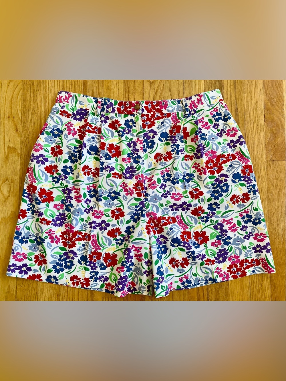 Vintage 80s TALBOT'S Cotton Shorts *Size 20* White Floral Pleated Women's Shorts